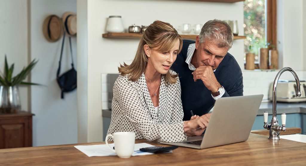 happy couple utilizing the bucket approach, living expenses, retirement bucket strategy